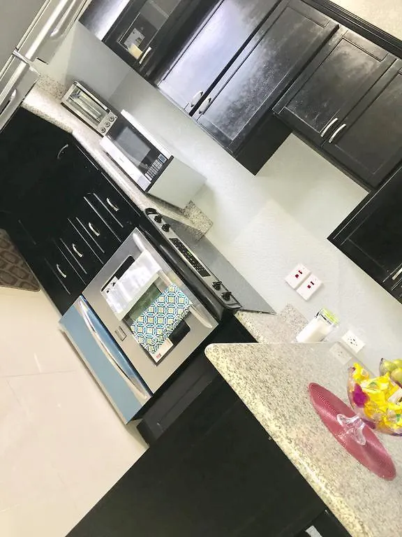 Barri Vacation Home Kingston